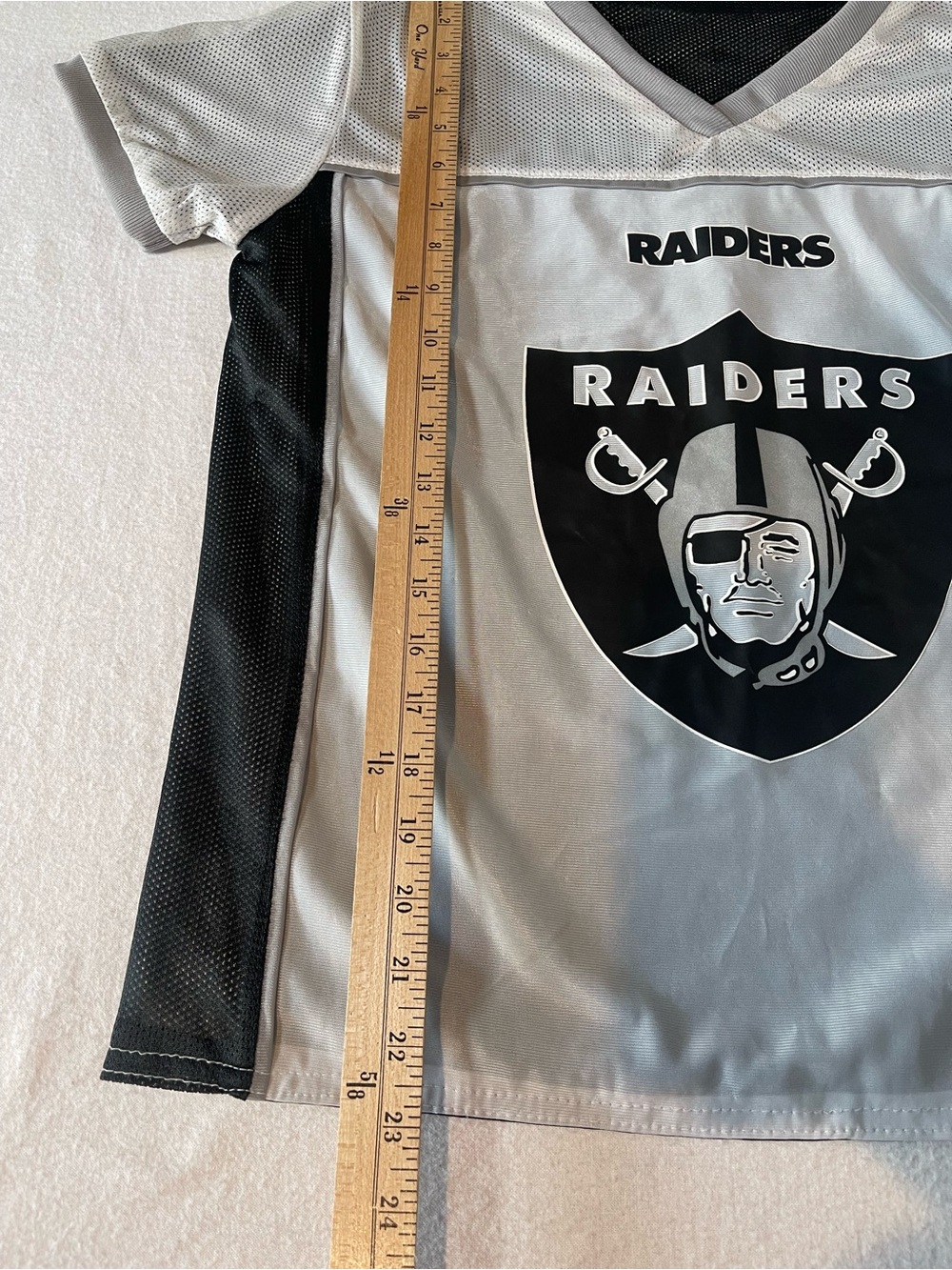 NFL Raiders Flag Football Reversible Jersey Kids Silver & Black Top - Picture 11 of 12